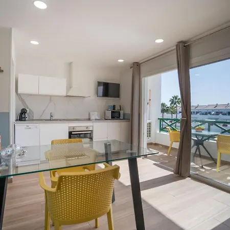 Parque Don Jose Pool View Appartement