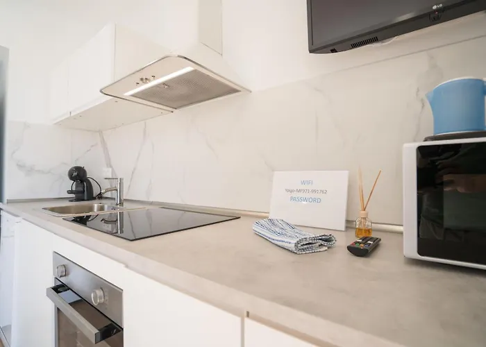 Parque Don Jose Pool View *